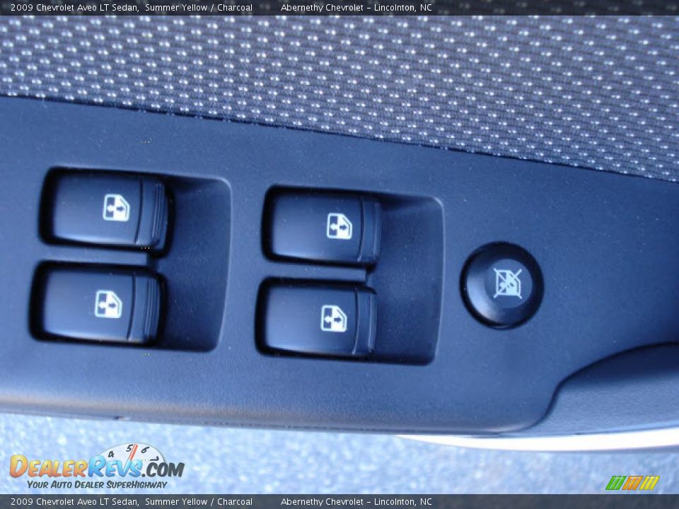 2009 Chevrolet Aveo LT Sedan Summer Yellow / Charcoal Photo #8