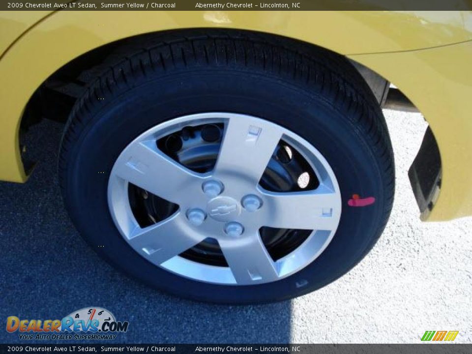 2009 Chevrolet Aveo LT Sedan Summer Yellow / Charcoal Photo #9