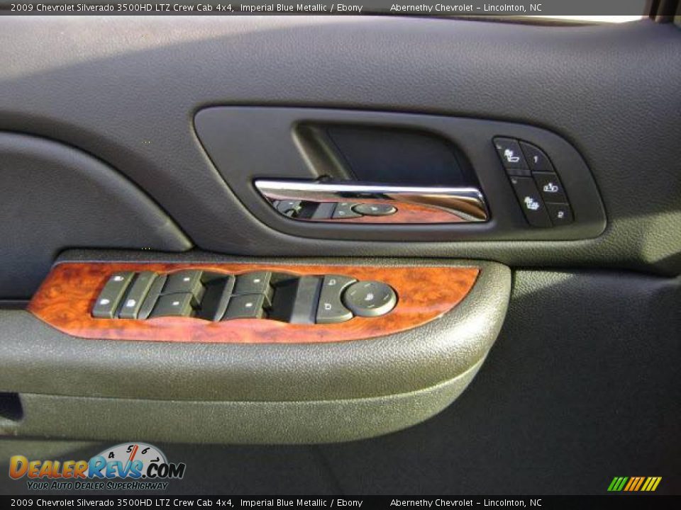 2009 Chevrolet Silverado 3500HD LTZ Crew Cab 4x4 Imperial Blue Metallic / Ebony Photo #8