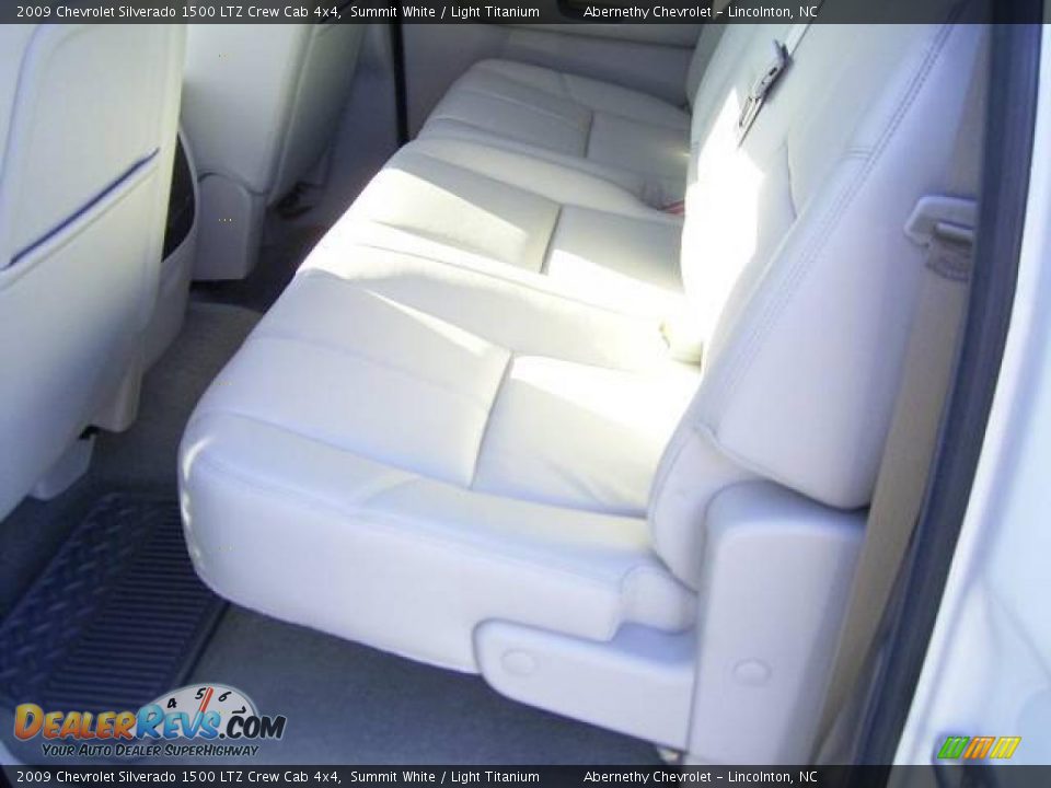 2009 Chevrolet Silverado 1500 LTZ Crew Cab 4x4 Summit White / Light Titanium Photo #12