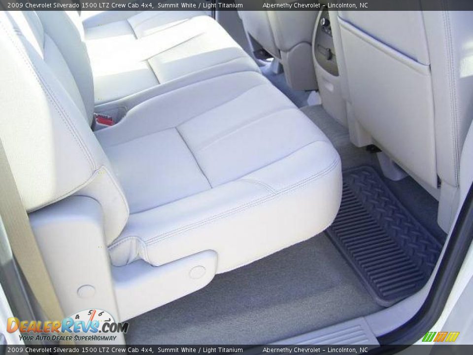 2009 Chevrolet Silverado 1500 LTZ Crew Cab 4x4 Summit White / Light Titanium Photo #13