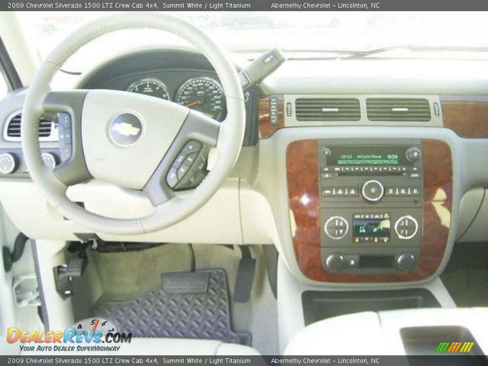 2009 Chevrolet Silverado 1500 LTZ Crew Cab 4x4 Summit White / Light Titanium Photo #21