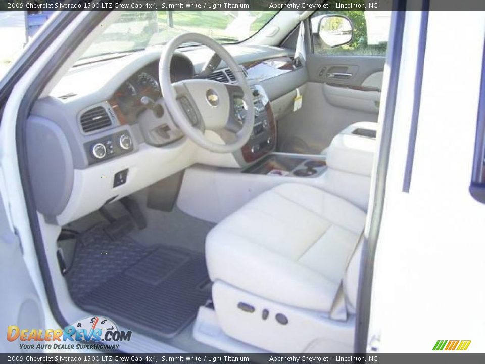 2009 Chevrolet Silverado 1500 LTZ Crew Cab 4x4 Summit White / Light Titanium Photo #25