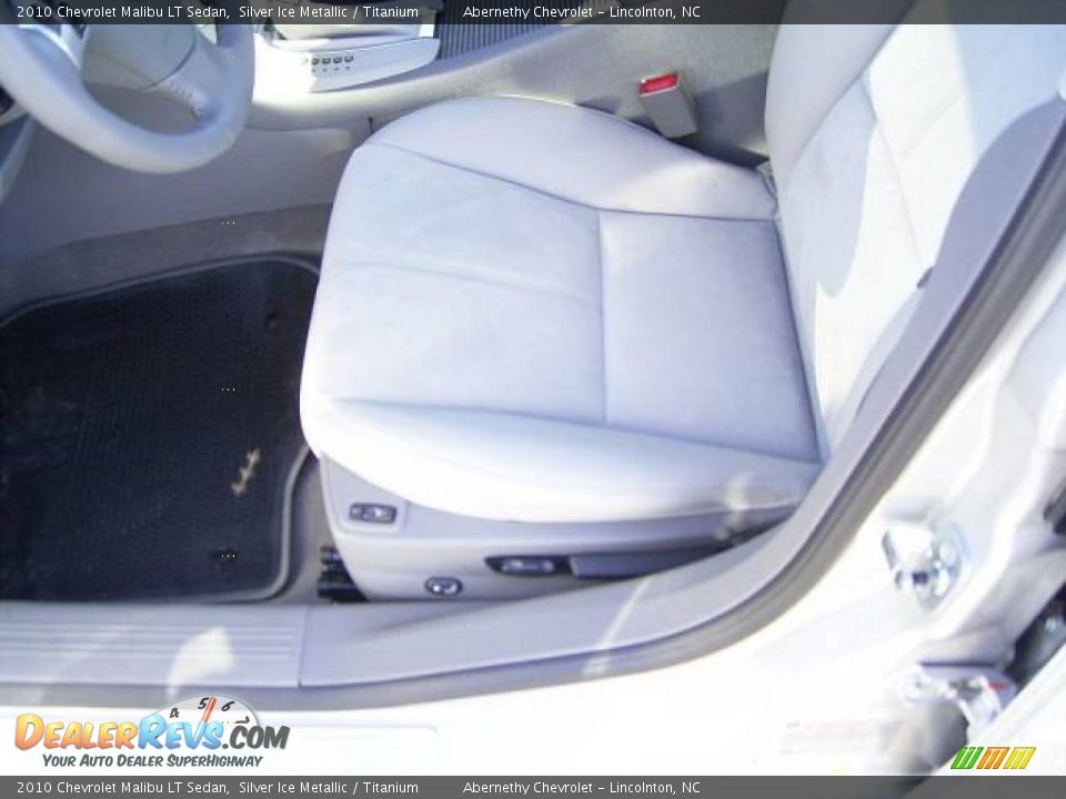 2010 Chevrolet Malibu LT Sedan Silver Ice Metallic / Titanium Photo #8