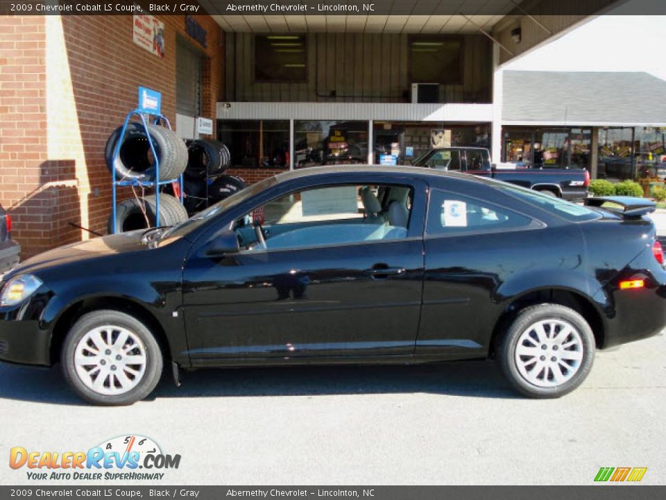 2009 Chevrolet Cobalt LS Coupe Black / Gray Photo #3