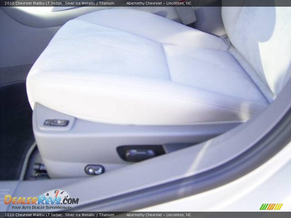 2010 Chevrolet Malibu LT Sedan Silver Ice Metallic / Titanium Photo #9