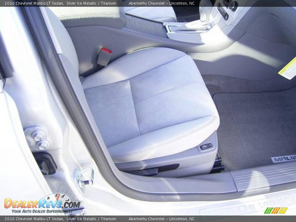 2010 Chevrolet Malibu LT Sedan Silver Ice Metallic / Titanium Photo #14
