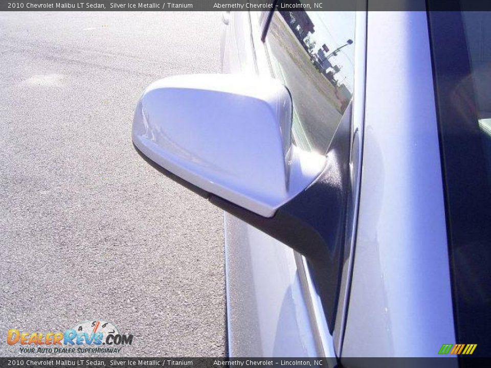 2010 Chevrolet Malibu LT Sedan Silver Ice Metallic / Titanium Photo #18
