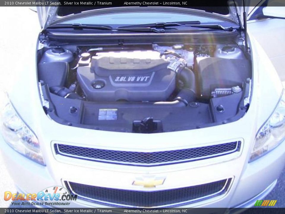 2010 Chevrolet Malibu LT Sedan Silver Ice Metallic / Titanium Photo #19