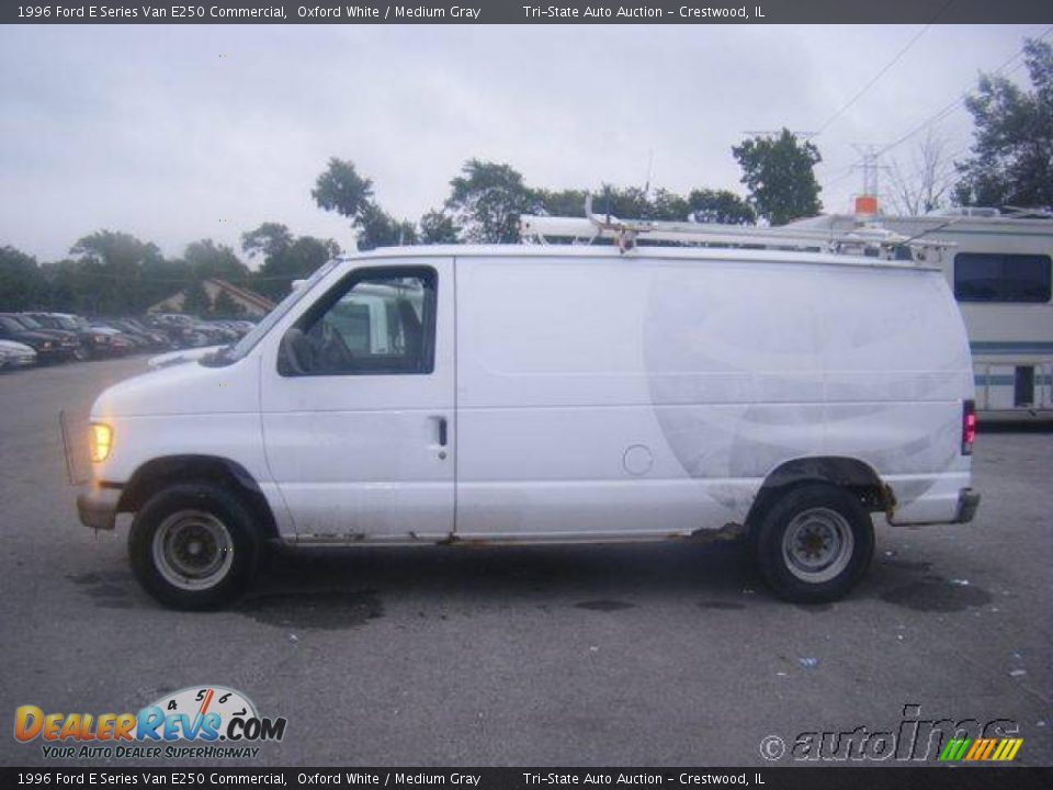 1996 Ford E Series Van E250 Commercial Oxford White / Medium Gray Photo #3