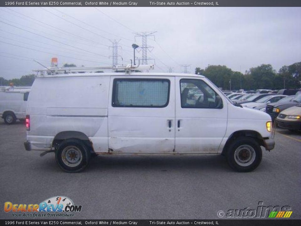 1996 Ford E Series Van E250 Commercial Oxford White / Medium Gray Photo #4