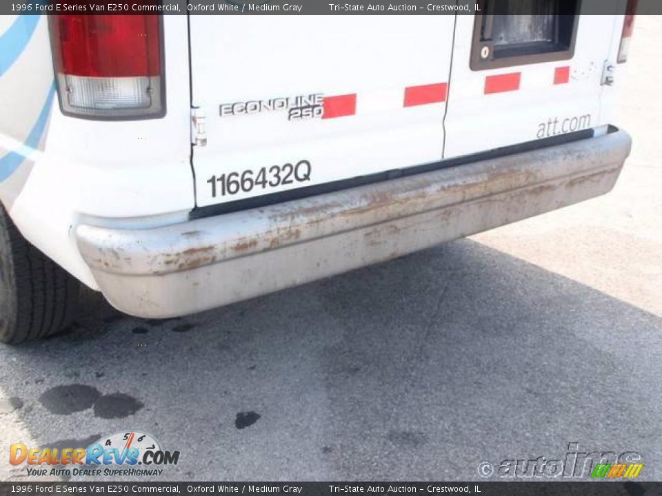 1996 Ford E Series Van E250 Commercial Oxford White / Medium Gray Photo #8