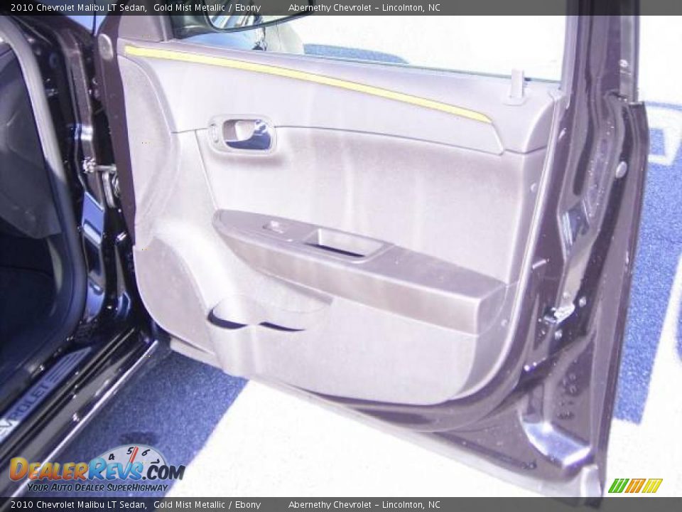 2010 Chevrolet Malibu LT Sedan Gold Mist Metallic / Ebony Photo #16