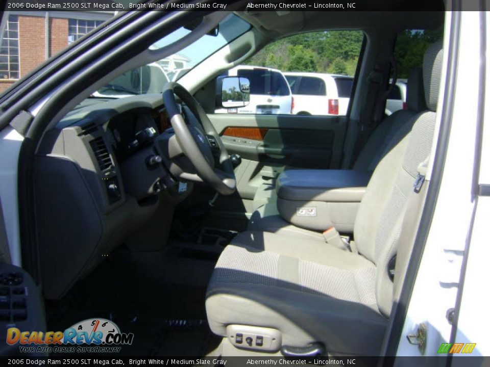 2006 Dodge Ram 2500 SLT Mega Cab Bright White / Medium Slate Gray Photo #4