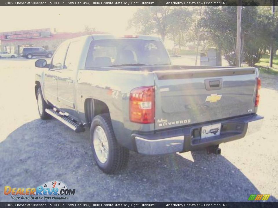 2009 Chevrolet Silverado 1500 LTZ Crew Cab 4x4 Blue Granite Metallic / Light Titanium Photo #2