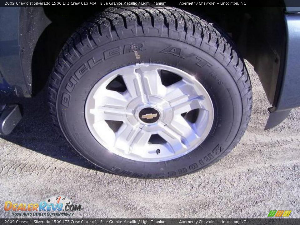 2009 Chevrolet Silverado 1500 LTZ Crew Cab 4x4 Blue Granite Metallic / Light Titanium Photo #17
