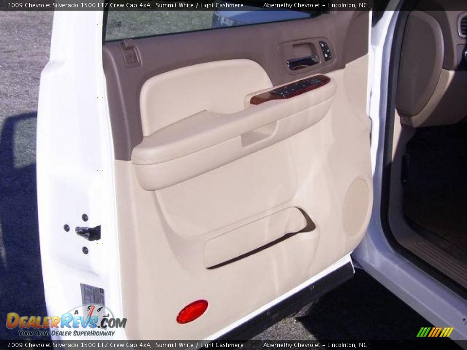 2009 Chevrolet Silverado 1500 LTZ Crew Cab 4x4 Summit White / Light Cashmere Photo #8