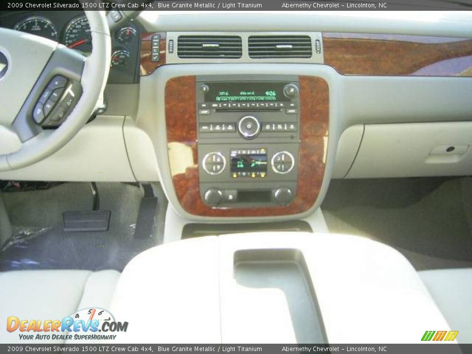 2009 Chevrolet Silverado 1500 LTZ Crew Cab 4x4 Blue Granite Metallic / Light Titanium Photo #22