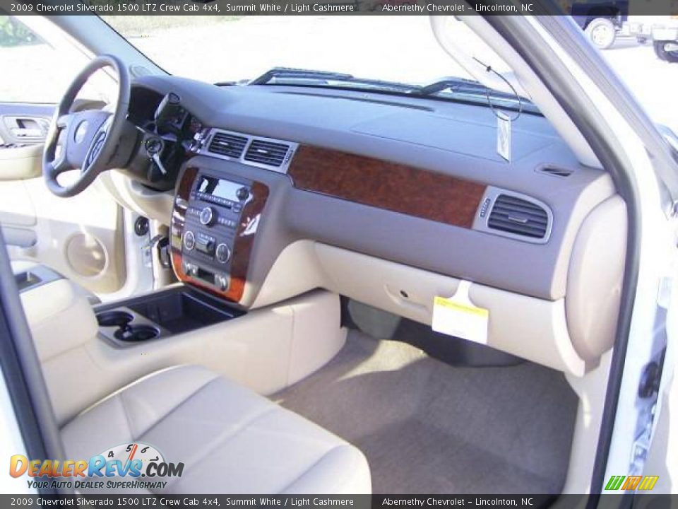 2009 Chevrolet Silverado 1500 LTZ Crew Cab 4x4 Summit White / Light Cashmere Photo #15