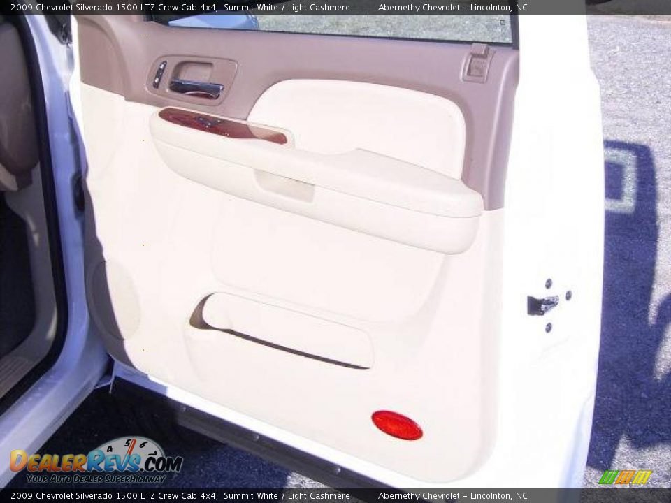2009 Chevrolet Silverado 1500 LTZ Crew Cab 4x4 Summit White / Light Cashmere Photo #16