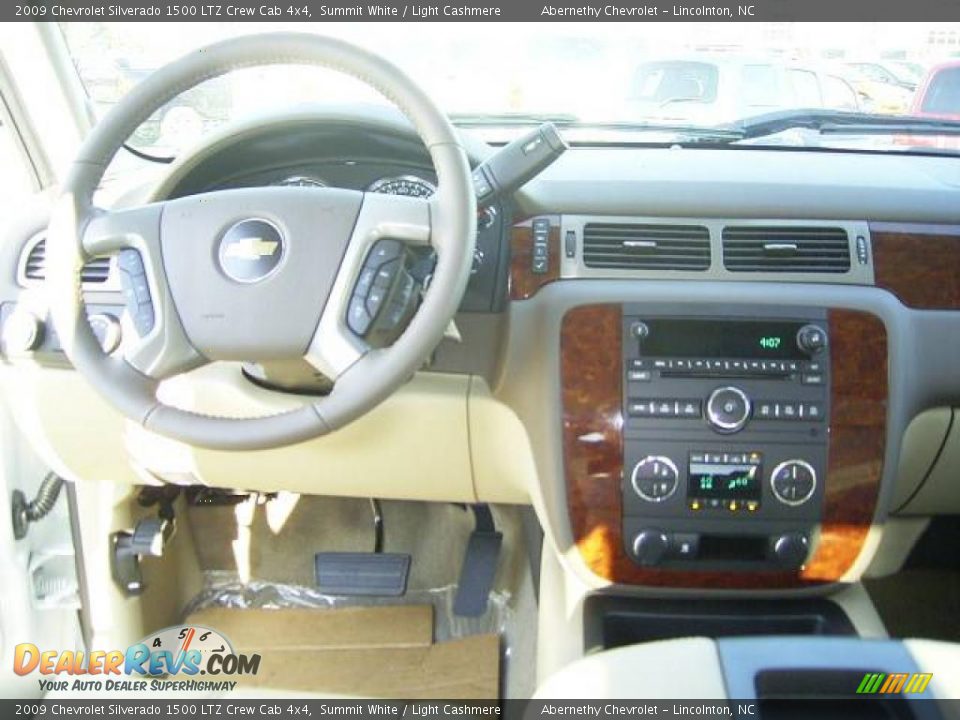 2009 Chevrolet Silverado 1500 LTZ Crew Cab 4x4 Summit White / Light Cashmere Photo #21
