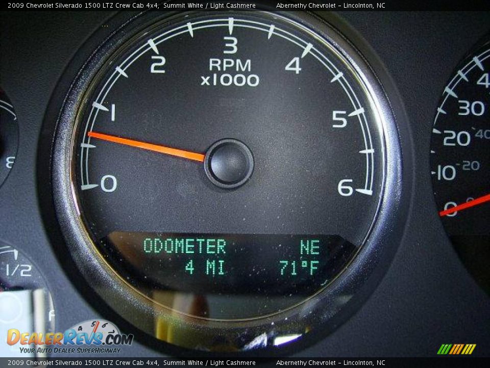 2009 Chevrolet Silverado 1500 LTZ Crew Cab 4x4 Summit White / Light Cashmere Photo #23