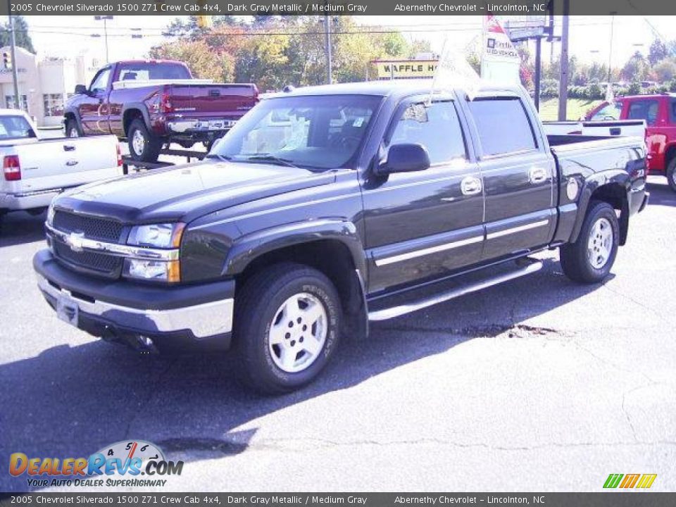 2005 Chevrolet Silverado 1500 Z71 Crew Cab 4x4 Dark Gray Metallic / Medium Gray Photo #1