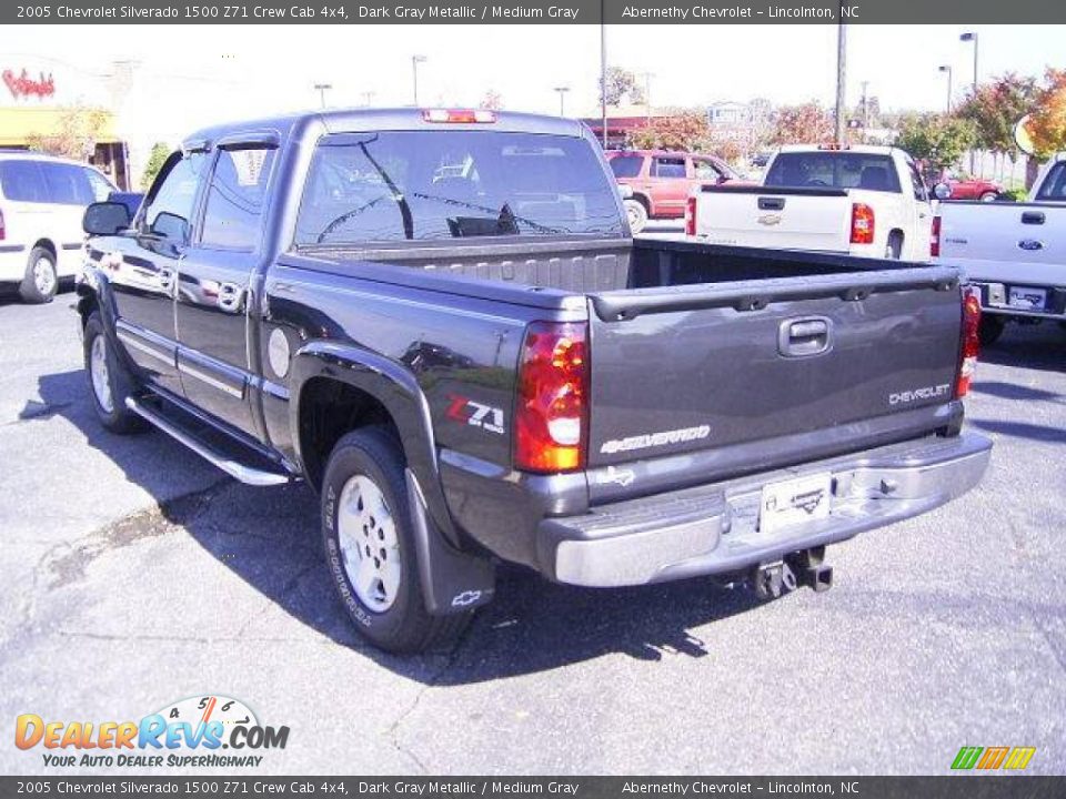 2005 Chevrolet Silverado 1500 Z71 Crew Cab 4x4 Dark Gray Metallic / Medium Gray Photo #2