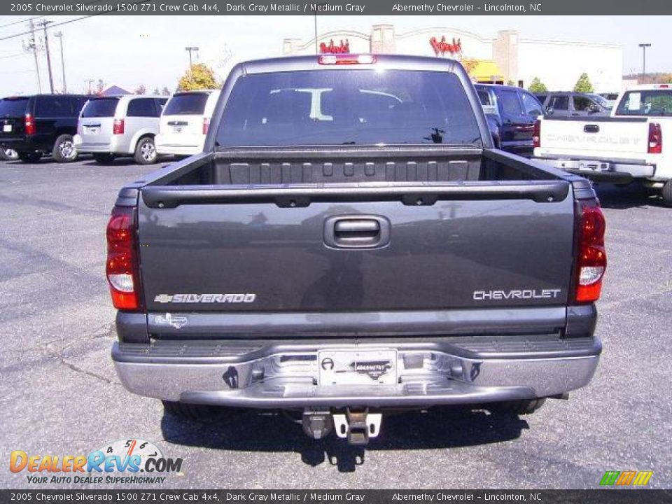 2005 Chevrolet Silverado 1500 Z71 Crew Cab 4x4 Dark Gray Metallic / Medium Gray Photo #3