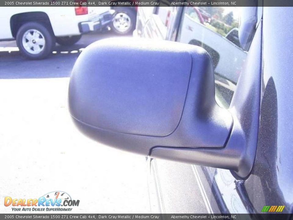 2005 Chevrolet Silverado 1500 Z71 Crew Cab 4x4 Dark Gray Metallic / Medium Gray Photo #16