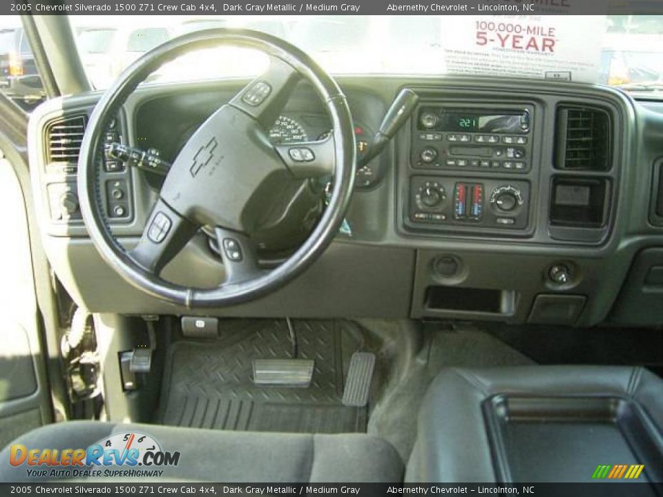 2005 Chevrolet Silverado 1500 Z71 Crew Cab 4x4 Dark Gray Metallic / Medium Gray Photo #19