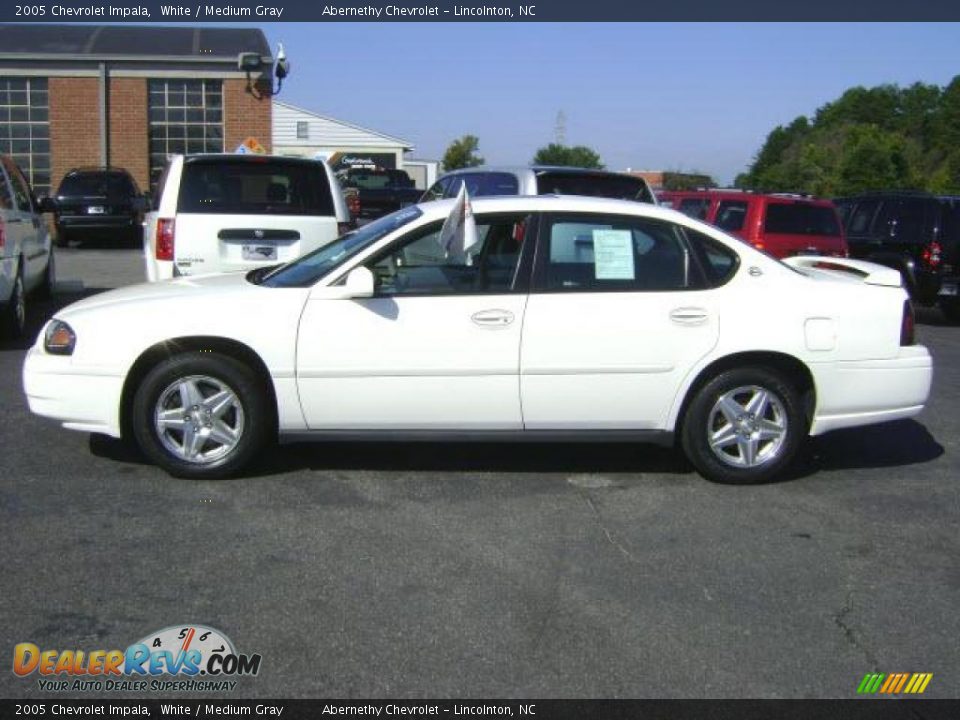 2005 Chevrolet Impala White / Medium Gray Photo #3