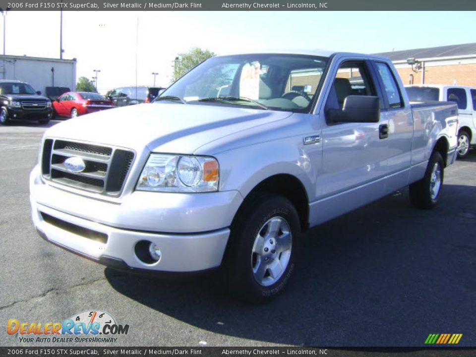 2006 Ford F150 STX SuperCab Silver Metallic / Medium/Dark Flint Photo #1