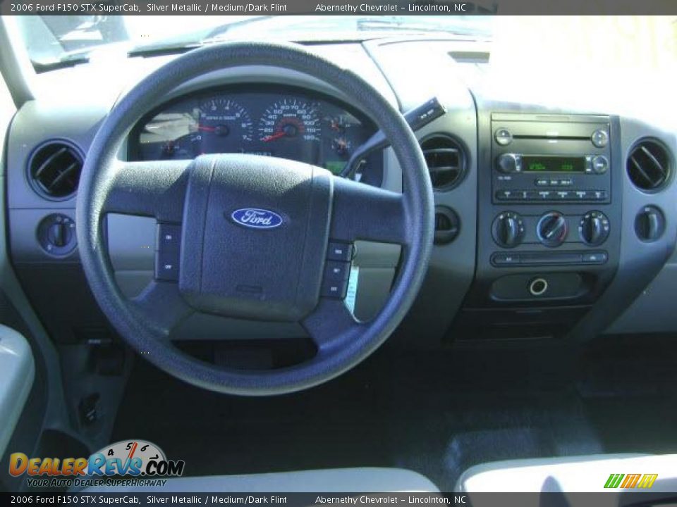 2006 Ford F150 STX SuperCab Silver Metallic / Medium/Dark Flint Photo #6