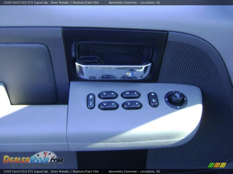 2006 Ford F150 STX SuperCab Silver Metallic / Medium/Dark Flint Photo #8
