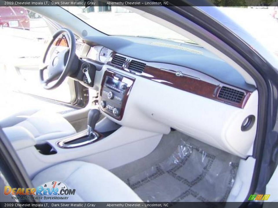 2009 Chevrolet Impala LT Dark Silver Metallic / Gray Photo #15