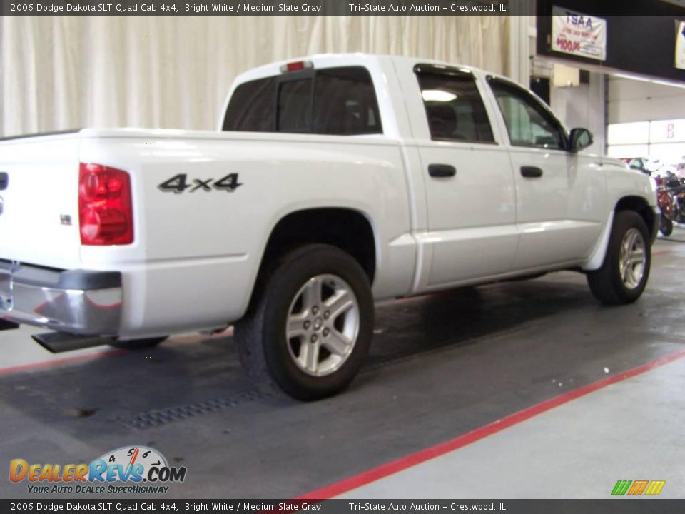 2006 Dodge Dakota SLT Quad Cab 4x4 Bright White / Medium Slate Gray Photo #3
