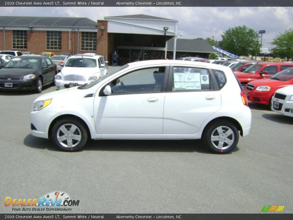2009 Chevrolet Aveo Aveo5 LT Summit White / Neutral Photo #2