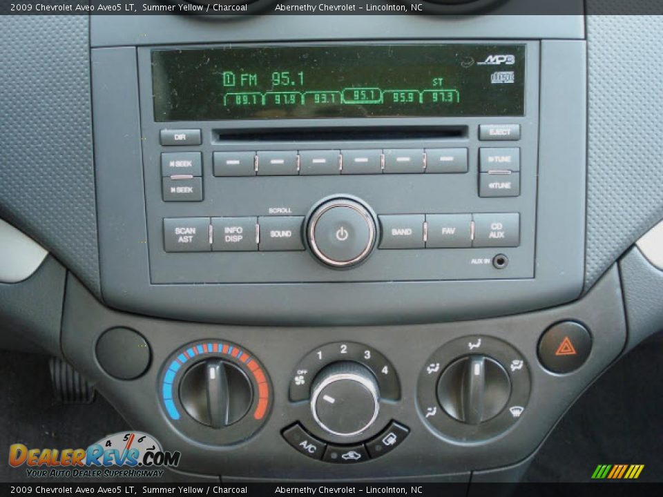 2009 Chevrolet Aveo Aveo5 LT Summer Yellow / Charcoal Photo #7