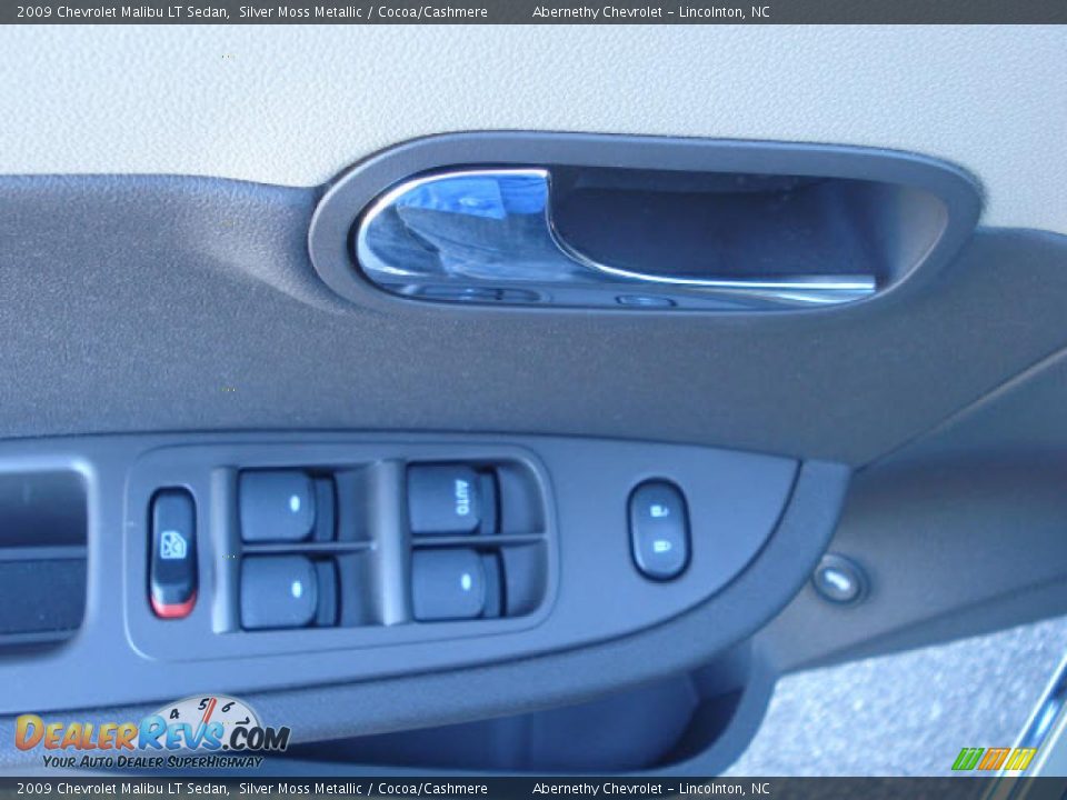 2009 Chevrolet Malibu LT Sedan Silver Moss Metallic / Cocoa/Cashmere Photo #8