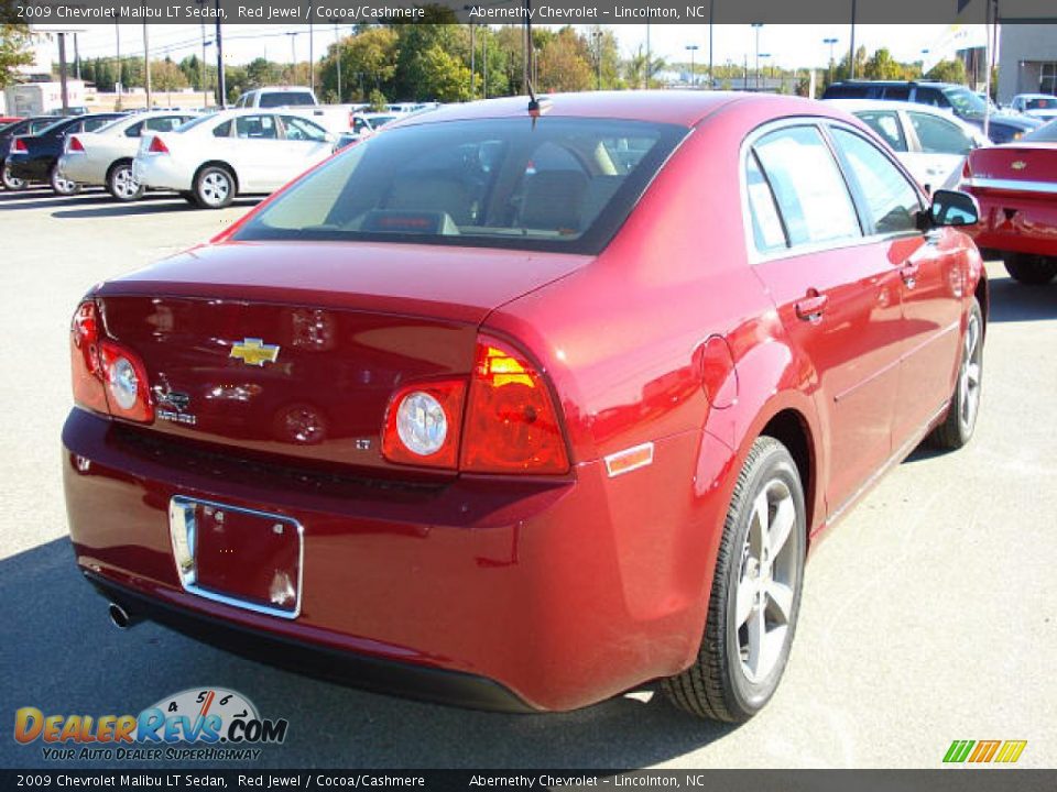 2009 Chevrolet Malibu LT Sedan Red Jewel / Cocoa/Cashmere Photo #2