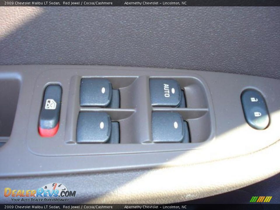 2009 Chevrolet Malibu LT Sedan Red Jewel / Cocoa/Cashmere Photo #8
