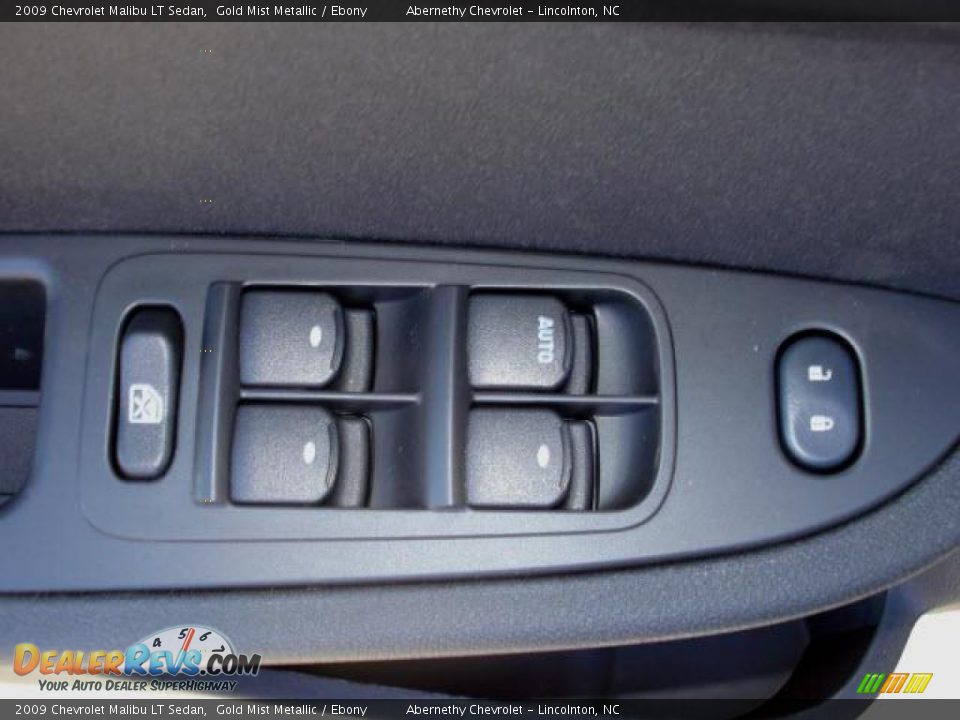 2009 Chevrolet Malibu LT Sedan Gold Mist Metallic / Ebony Photo #8