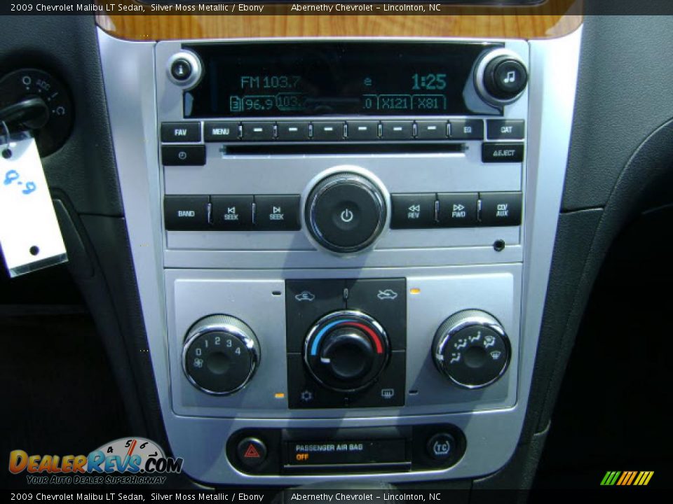 2009 Chevrolet Malibu LT Sedan Silver Moss Metallic / Ebony Photo #7