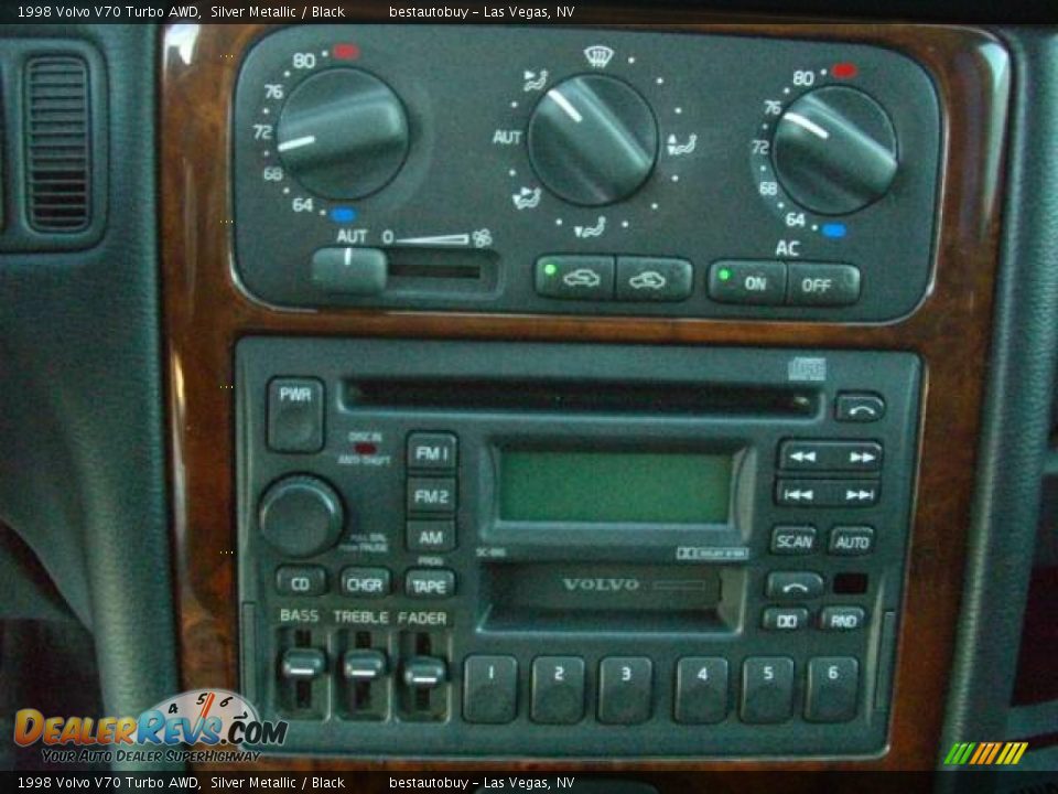 1998 Volvo V70 Turbo AWD Silver Metallic / Black Photo #36