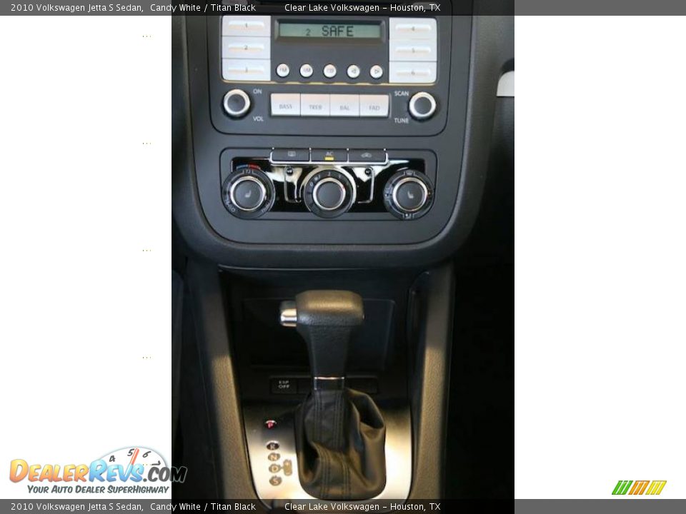 2010 Volkswagen Jetta S Sedan Candy White / Titan Black Photo #16