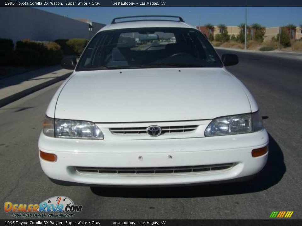 1996 Toyota Corolla DX Wagon Super White / Gray Photo #1