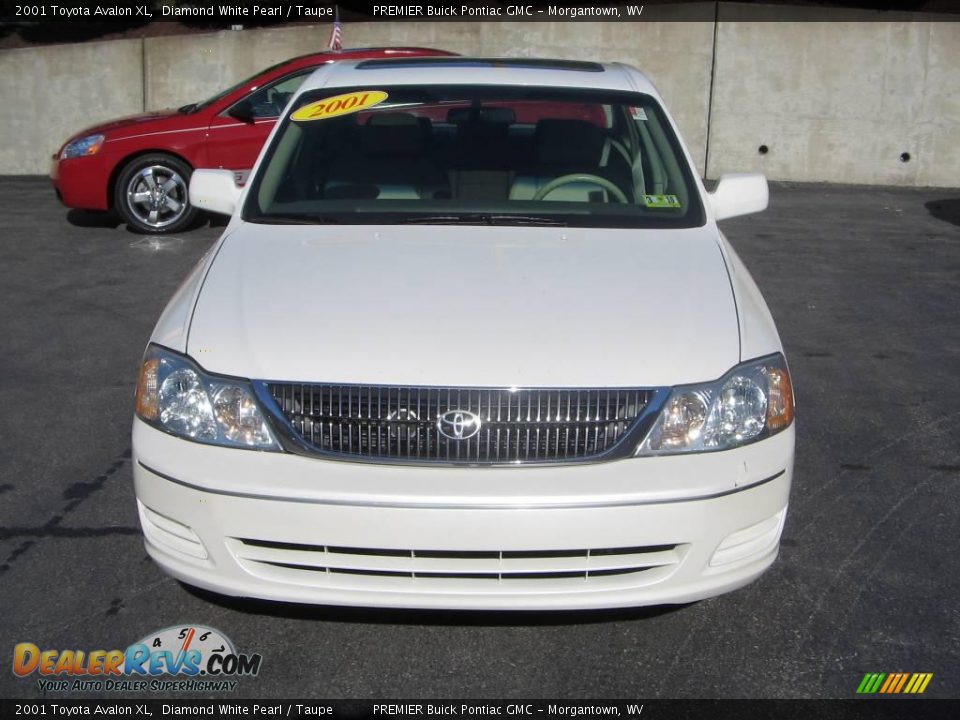 2001 Toyota Avalon XL Diamond White Pearl / Taupe Photo #1