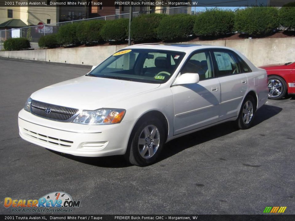 2001 Toyota Avalon XL Diamond White Pearl / Taupe Photo #2