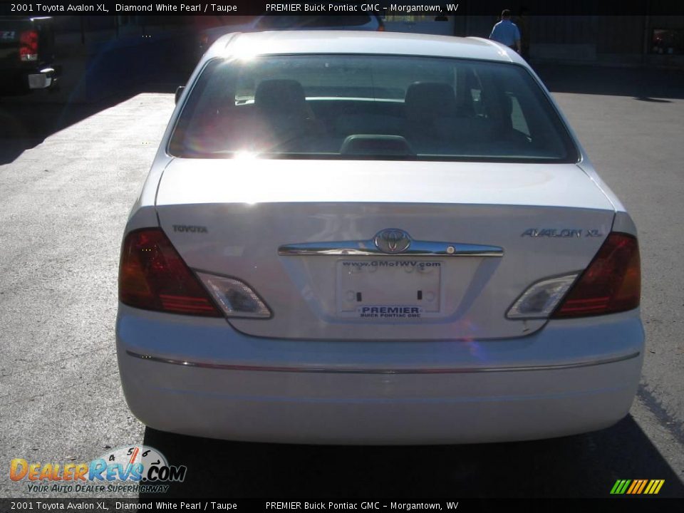 2001 Toyota Avalon XL Diamond White Pearl / Taupe Photo #5